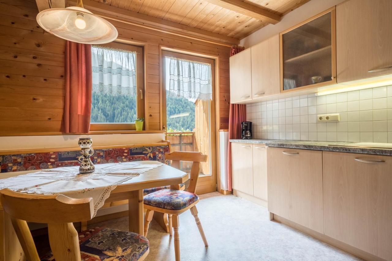 Haus Hubertus - Fewo 5 San Leonardo in Passiria Eksteriør bilde