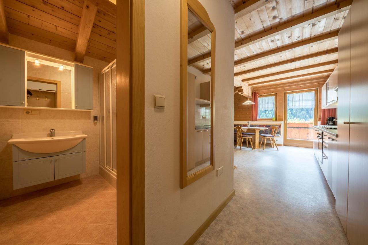 Haus Hubertus - Fewo 5 San Leonardo in Passiria Eksteriør bilde
